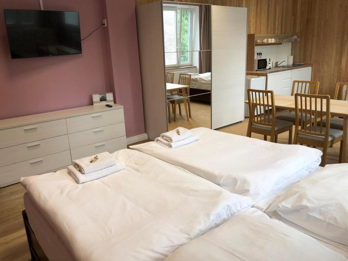 Dnm Inn Korycany Eksteriør bilde