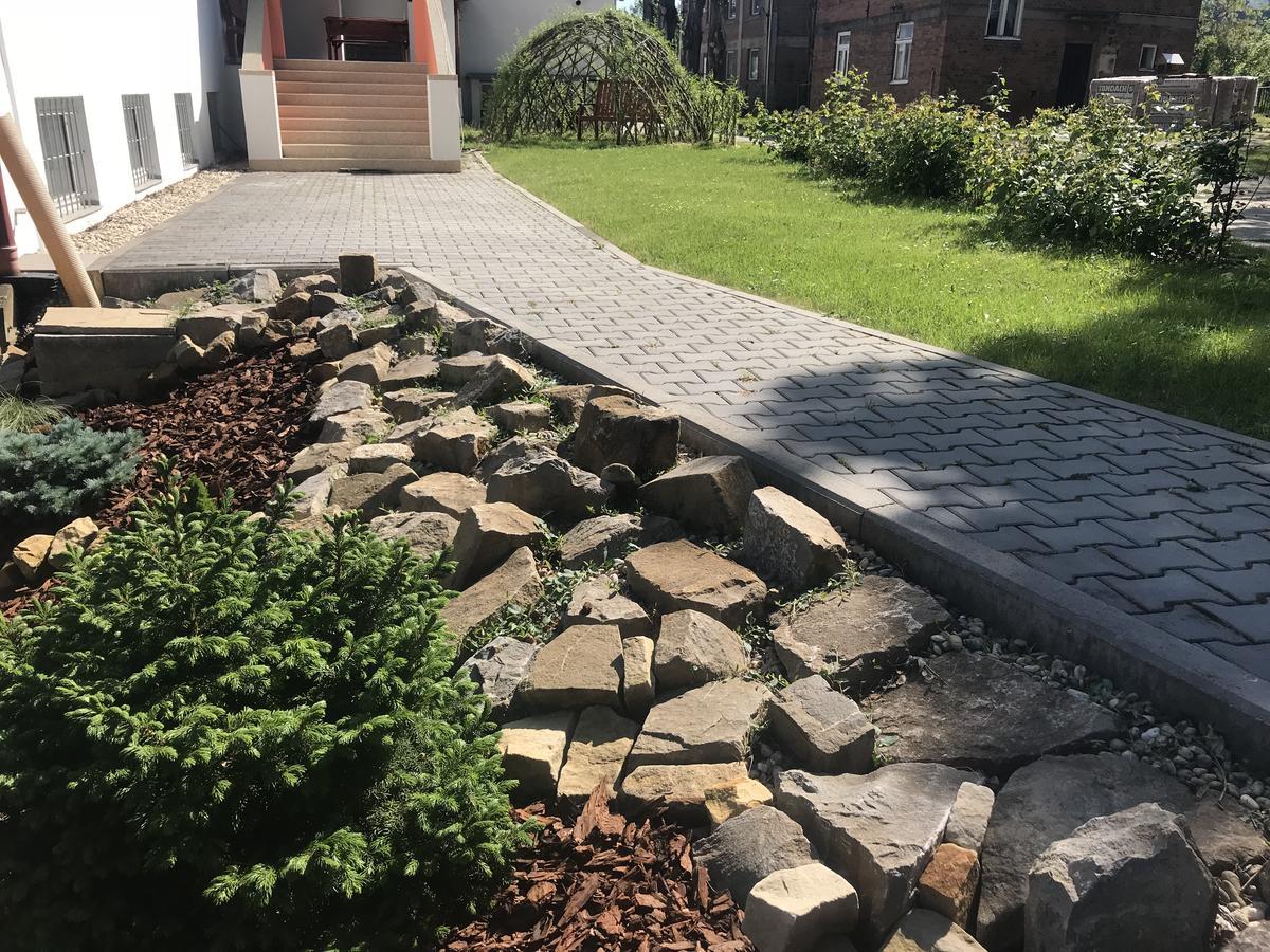 Dnm Inn Korycany Eksteriør bilde